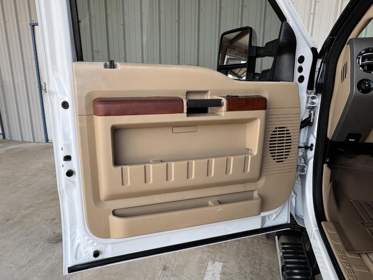 Ford Super Duty F-250 SRW  2011