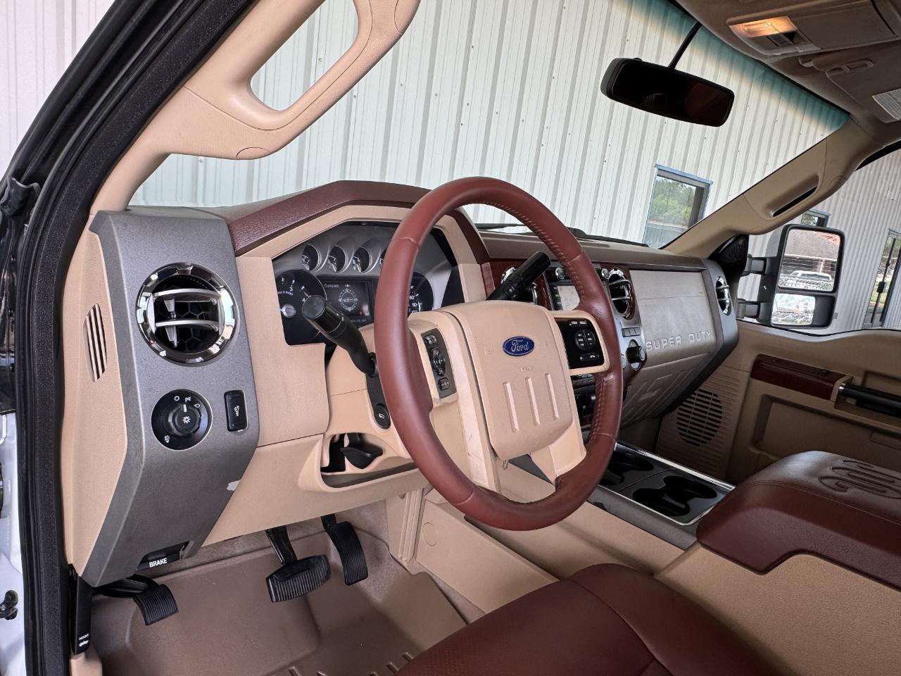 Ford Super Duty F-250 SRW  2011