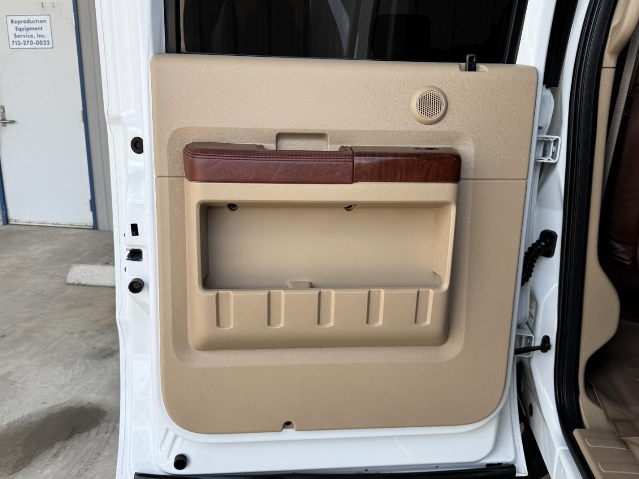 Ford Super Duty F-250 SRW  2011