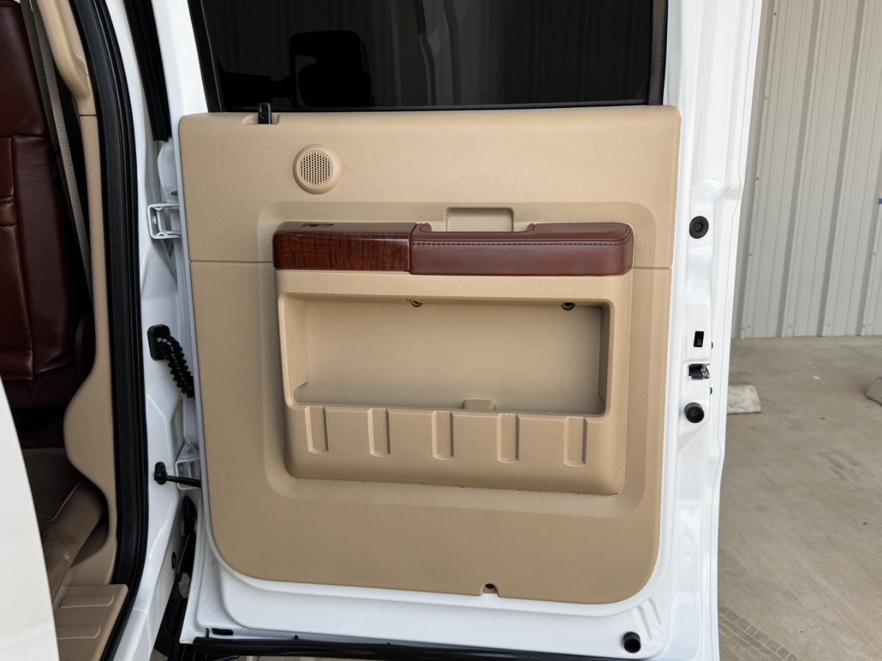 Ford Super Duty F-250 SRW  2011