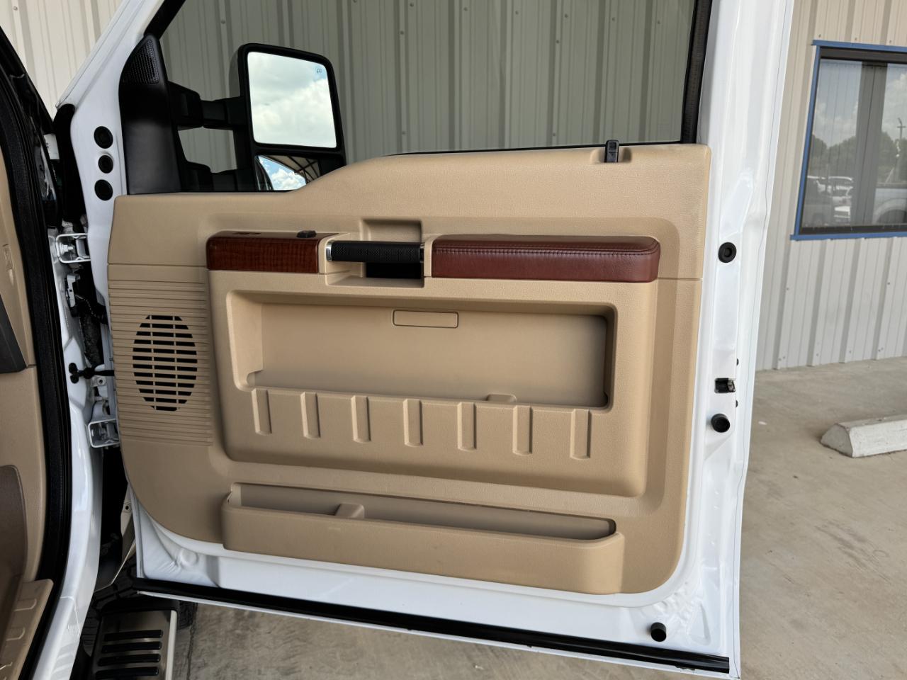 Ford Super Duty F-250 SRW  2011