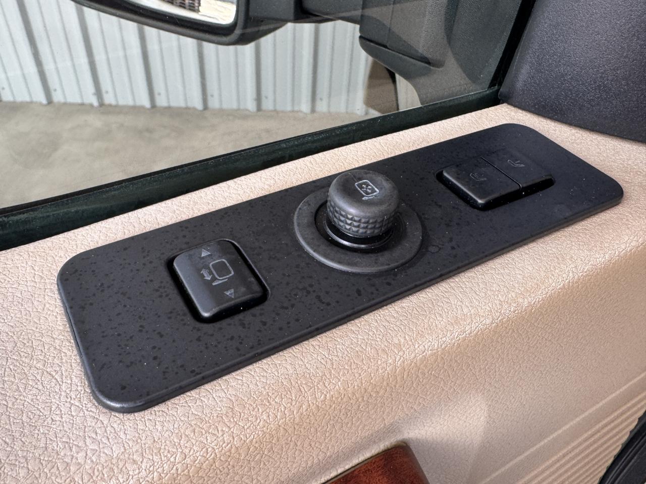 Ford Super Duty F-250 SRW  2011