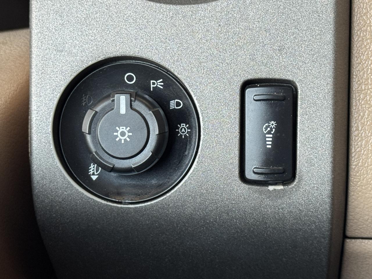 Ford Super Duty F-250 SRW  2011