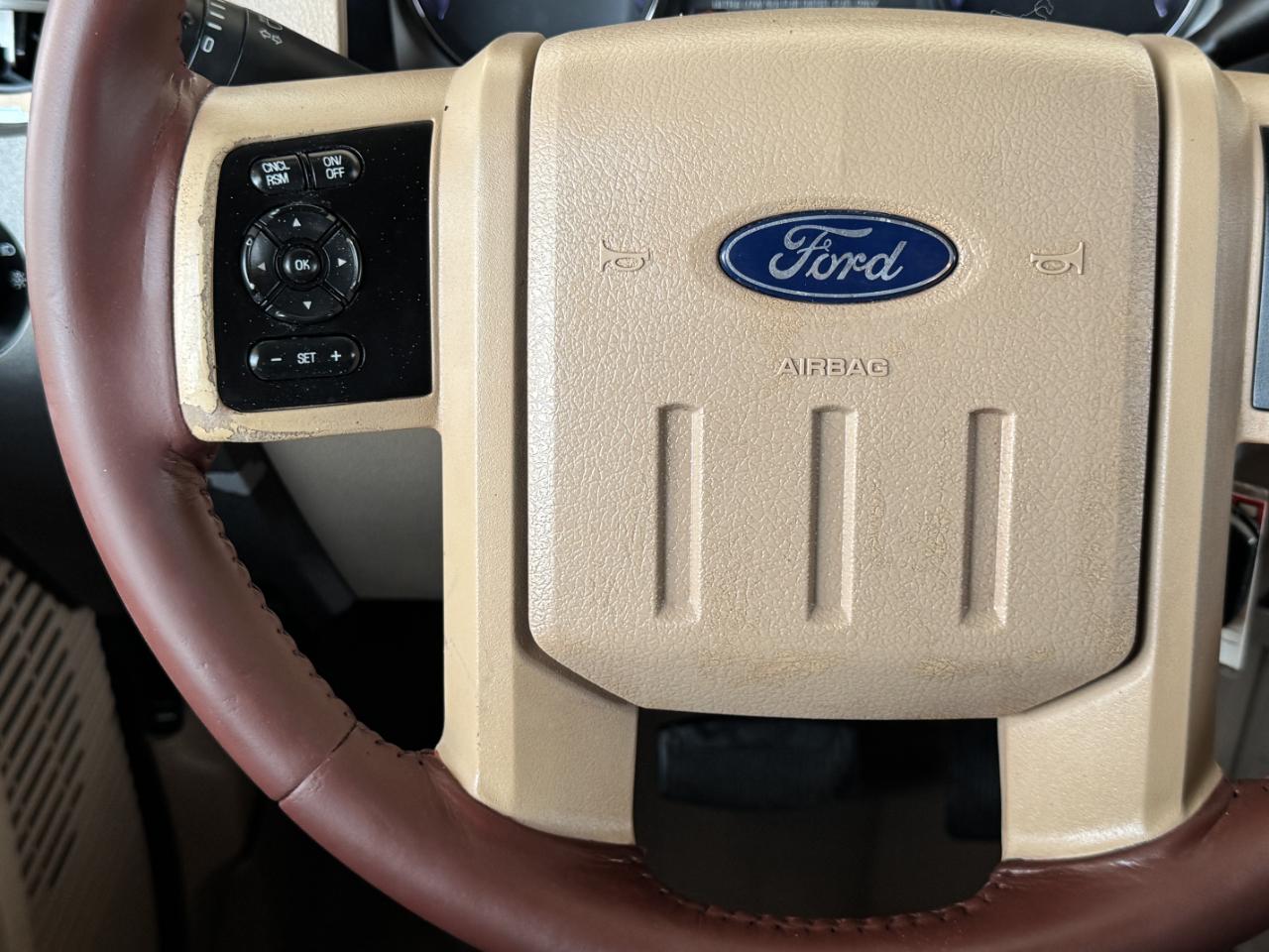 Ford Super Duty F-250 SRW  2011