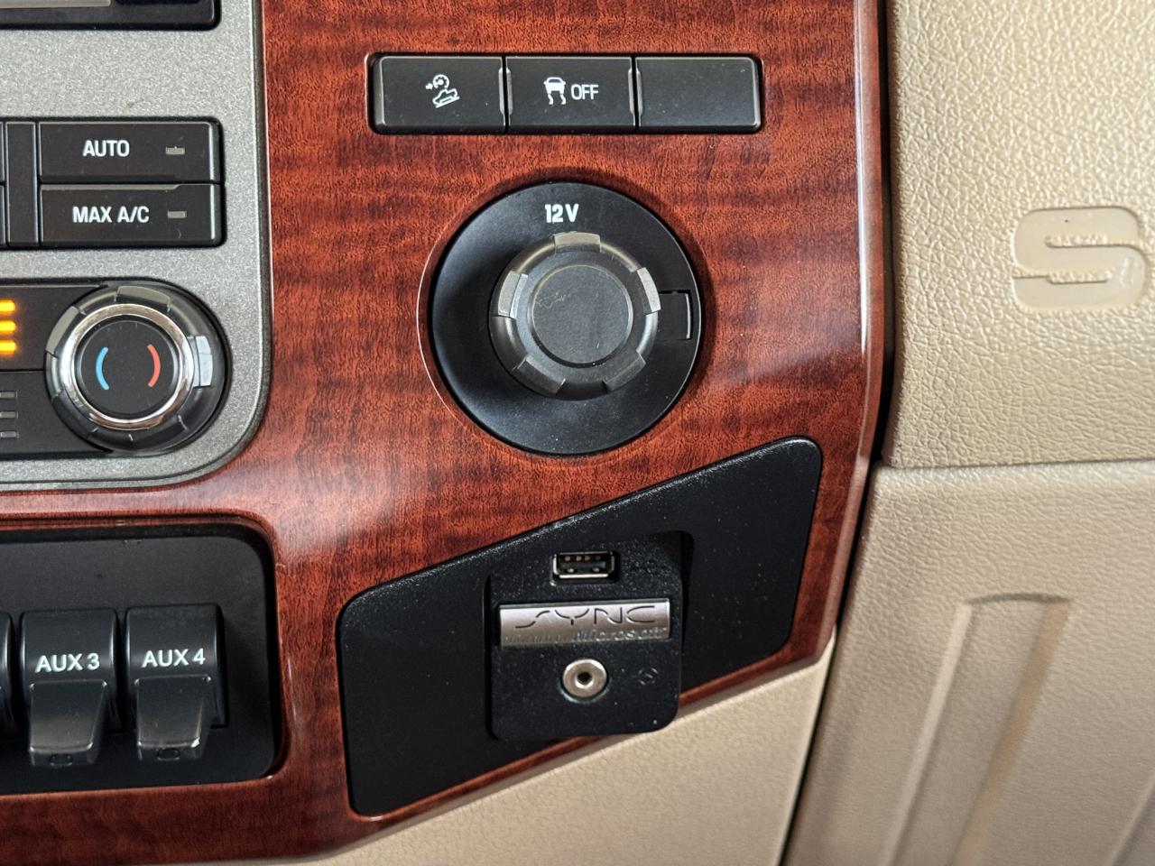 Ford Super Duty F-250 SRW  2011