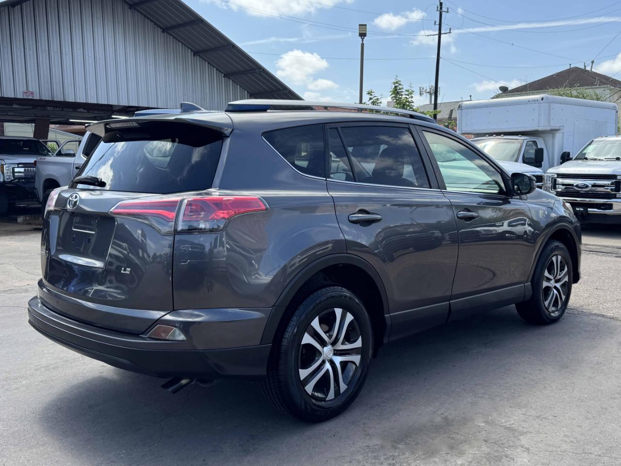 Toyota RAV4  2017