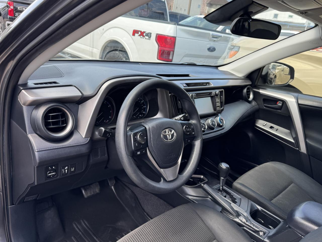 Toyota RAV4  2017