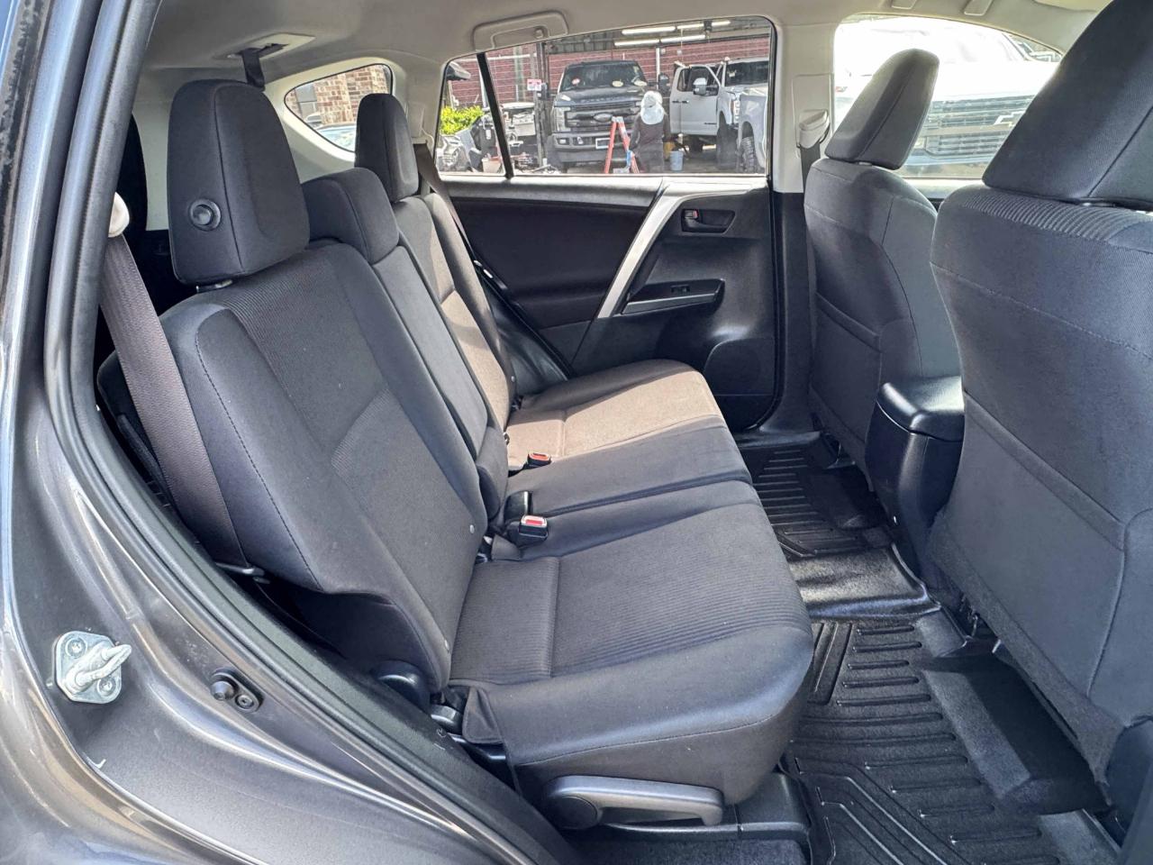 Toyota RAV4  2017