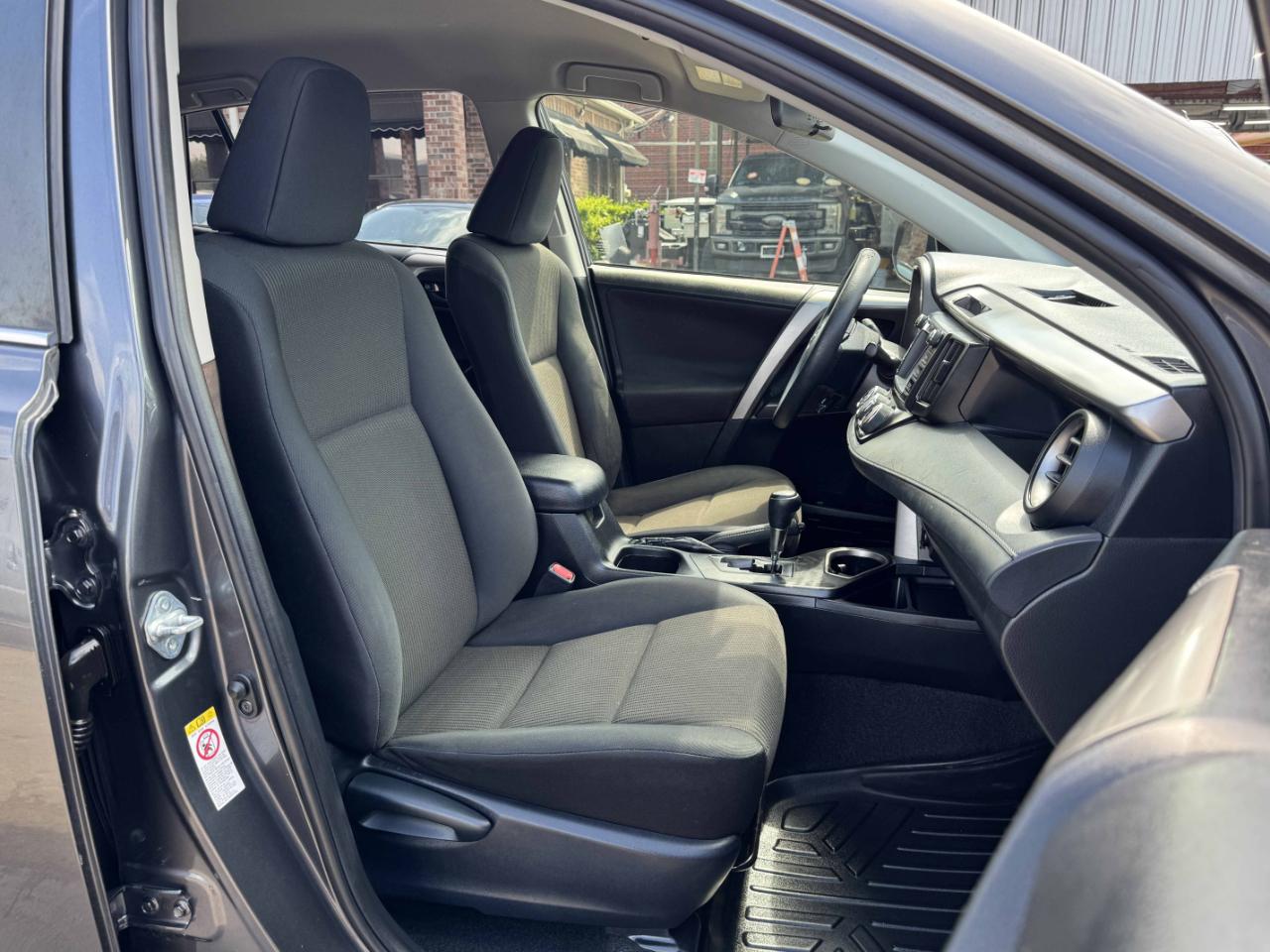 Toyota RAV4  2017