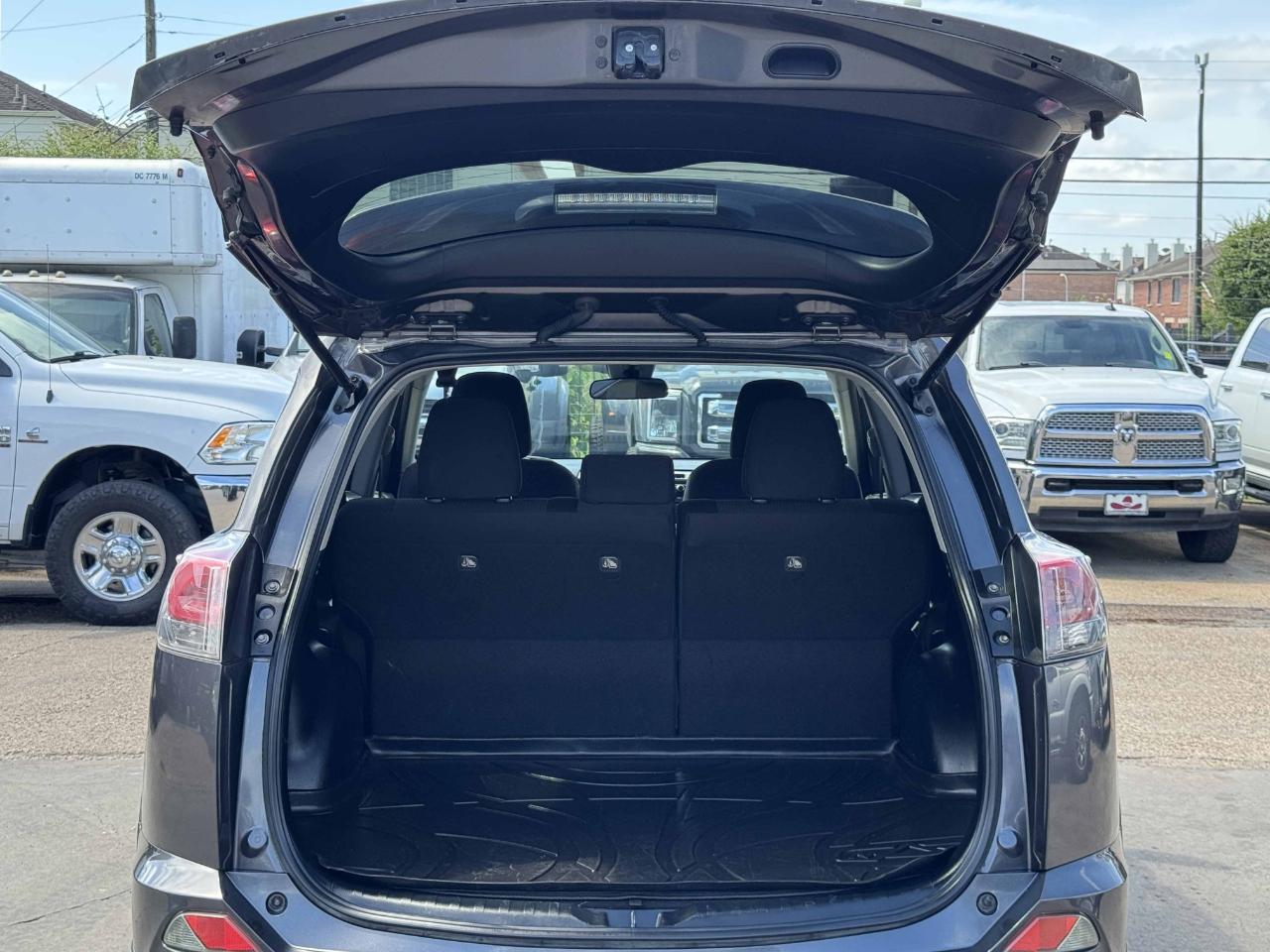 Toyota RAV4  2017