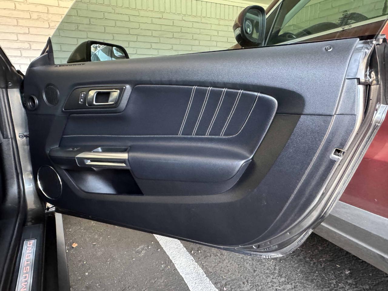 Ford Mustang  2018