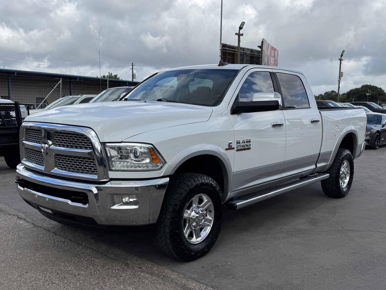RAM 2500 Laramie Crew Cab 4WD 2013