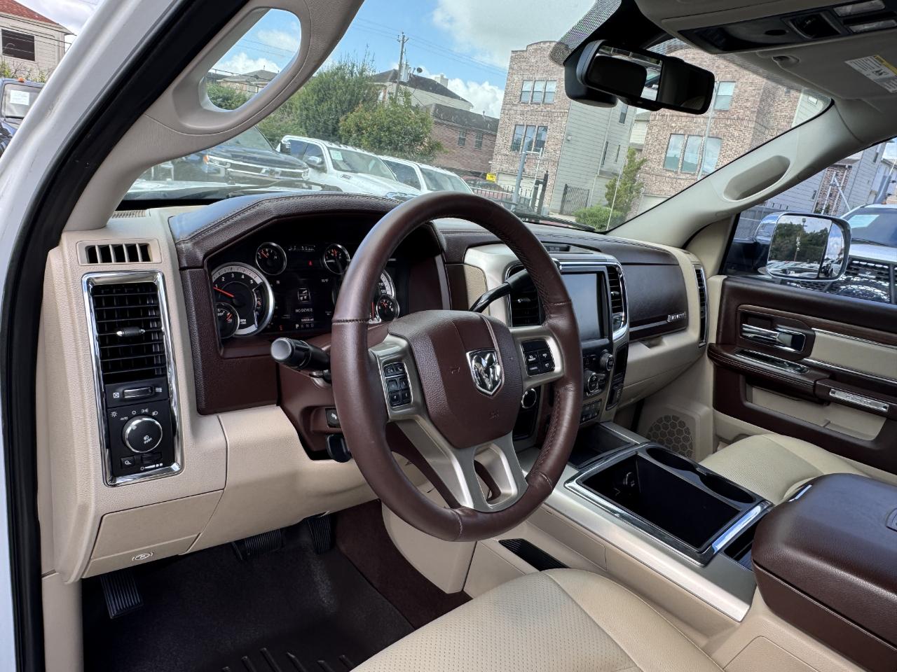 RAM 2500 Laramie Crew Cab 4WD 2013