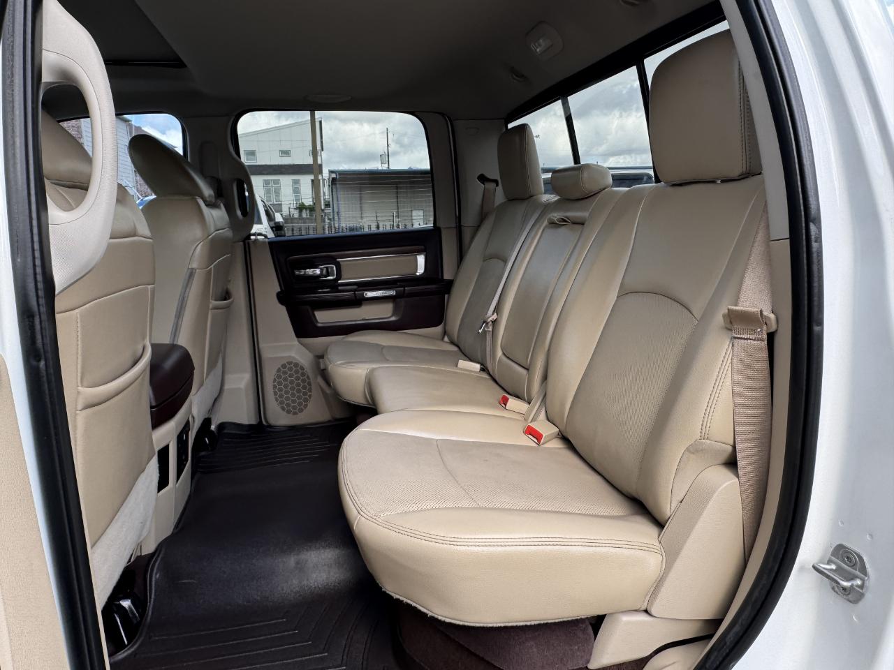 RAM 2500 Laramie Crew Cab 4WD 2013