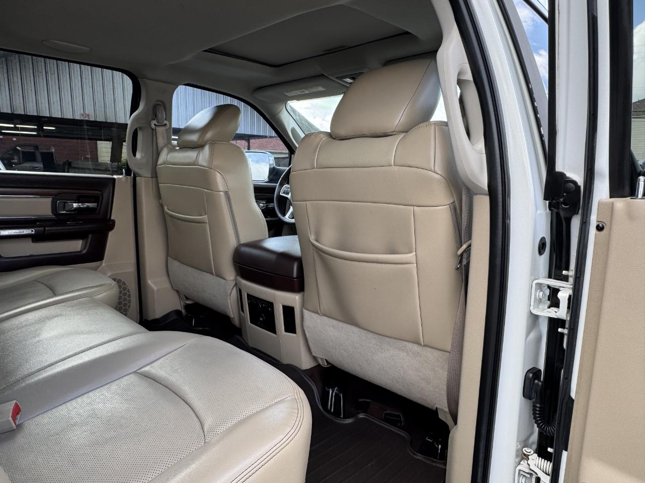 RAM 2500 Laramie Crew Cab 4WD 2013