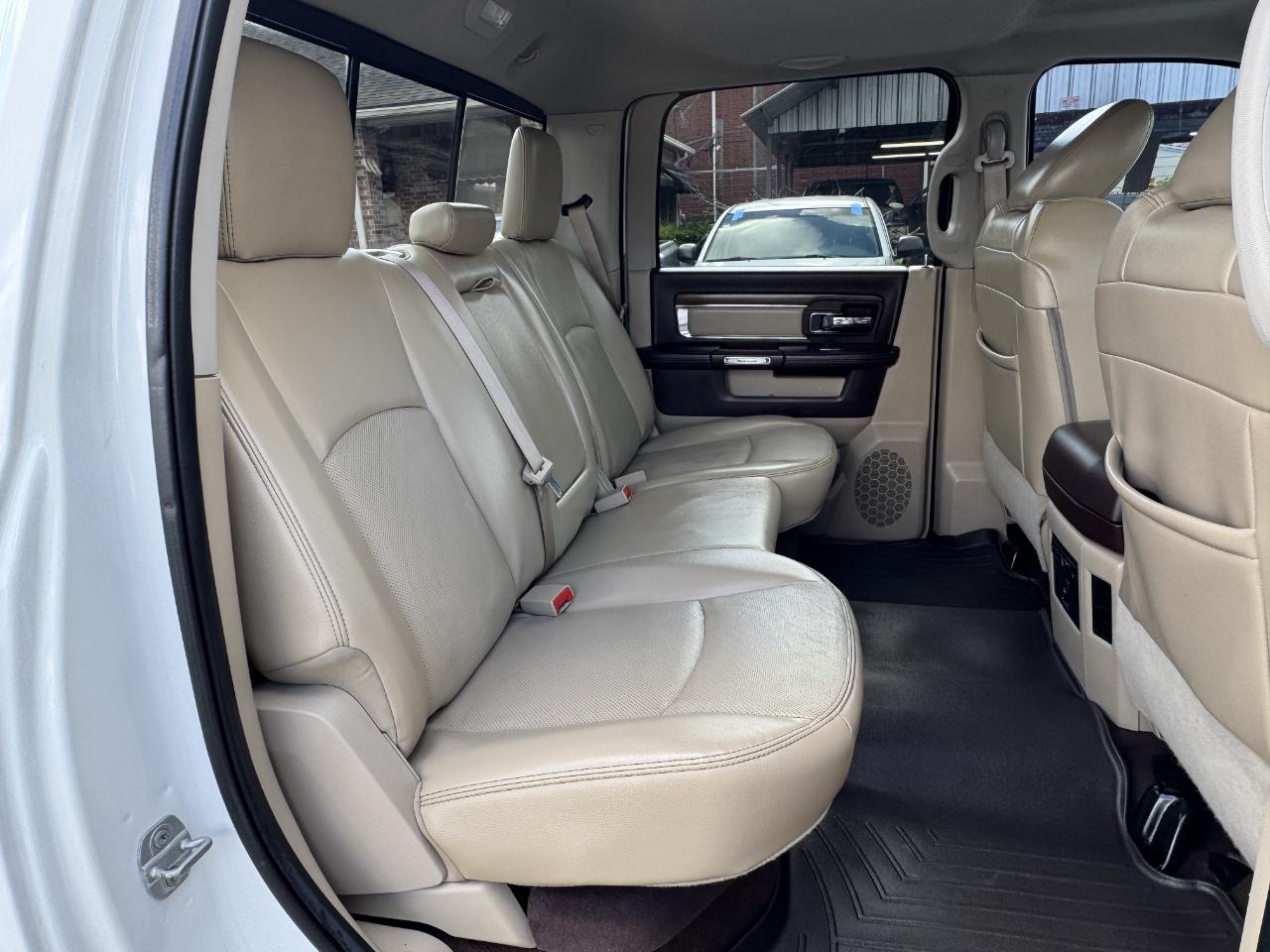 RAM 2500 Laramie Crew Cab 4WD 2013