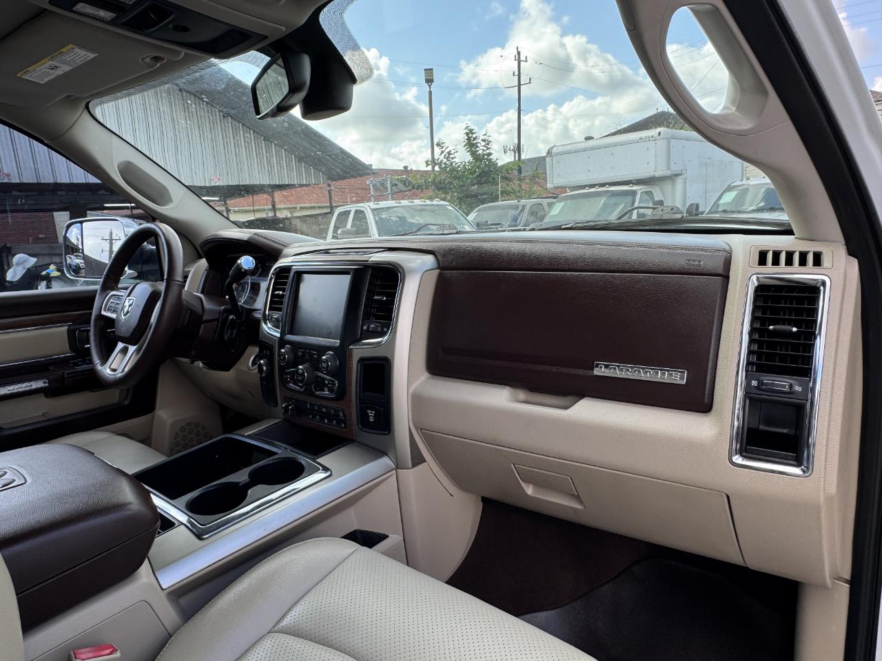 RAM 2500 Laramie Crew Cab 4WD 2013