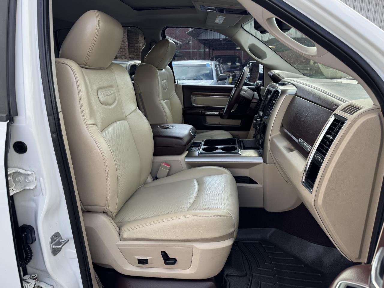 RAM 2500 Laramie Crew Cab 4WD 2013