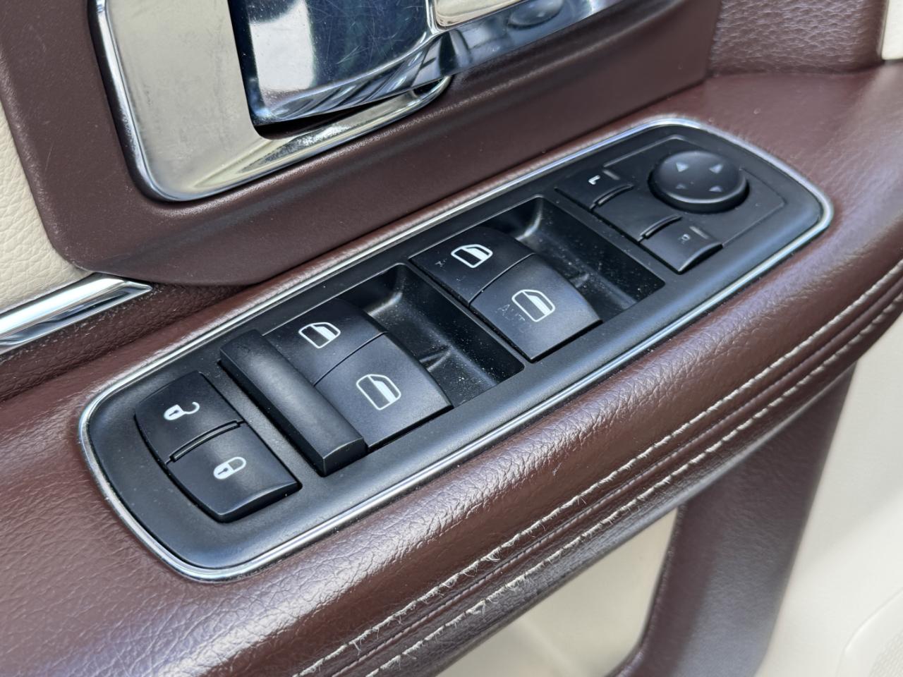 RAM 2500 Laramie Crew Cab 4WD 2013