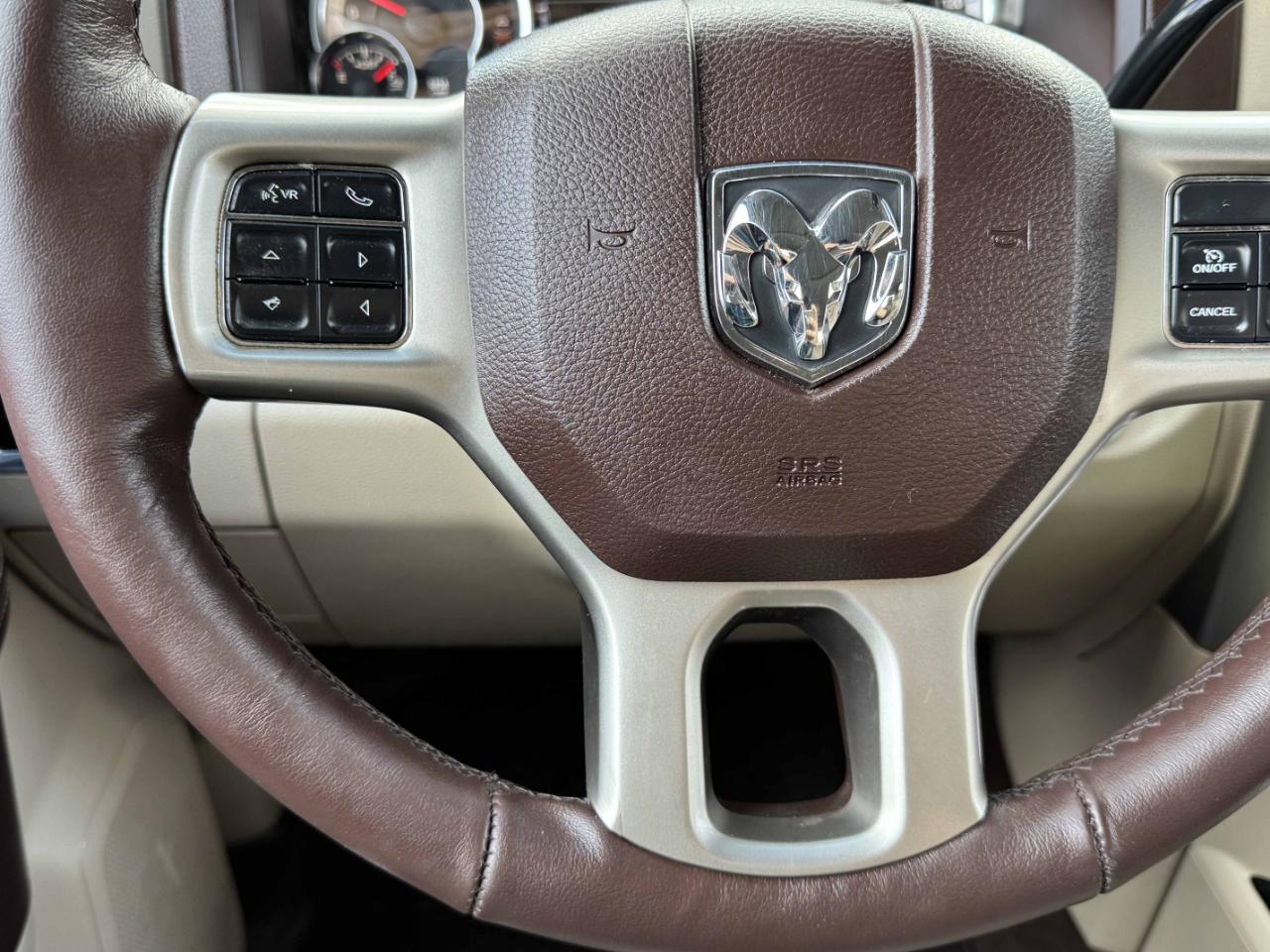 RAM 2500 Laramie Crew Cab 4WD 2013