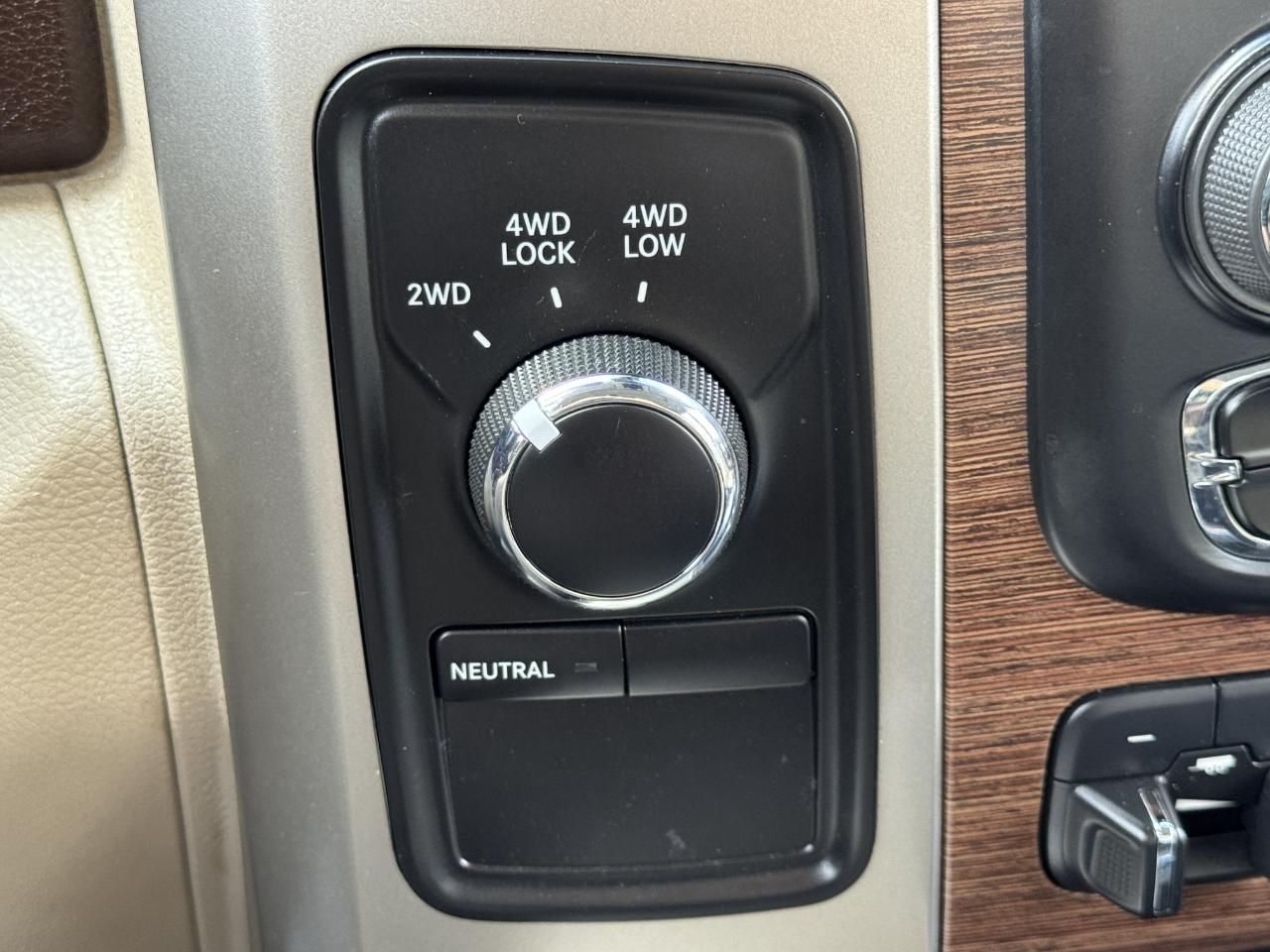 RAM 2500 Laramie Crew Cab 4WD 2013