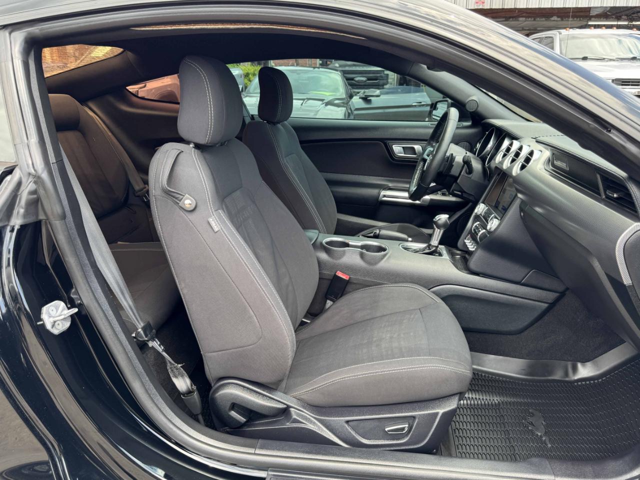 Ford Mustang  2019
