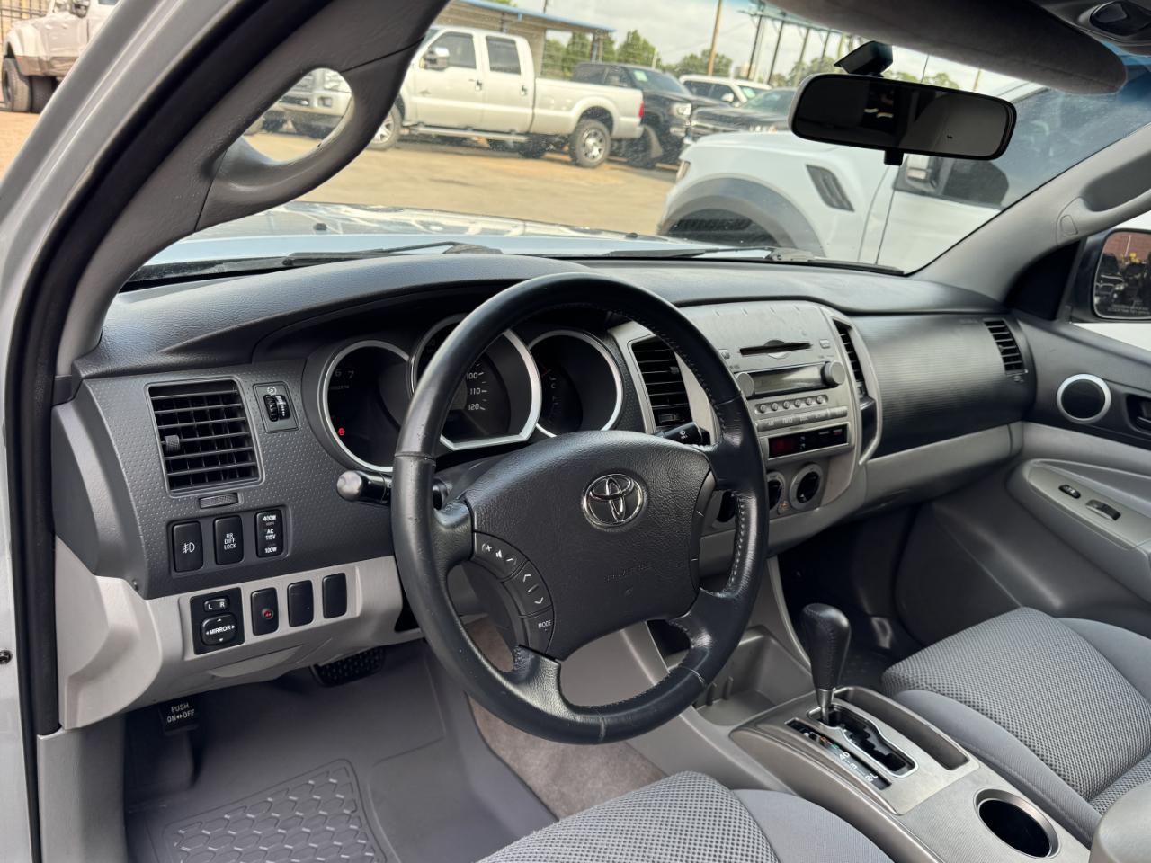 Toyota Tacoma PreRunner Double Cab 2WD 2006