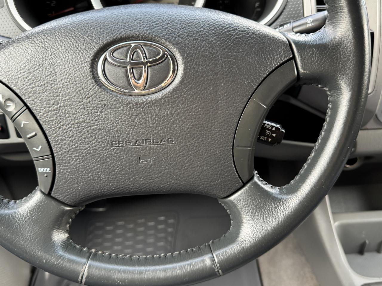 Toyota Tacoma PreRunner Double Cab 2WD 2006