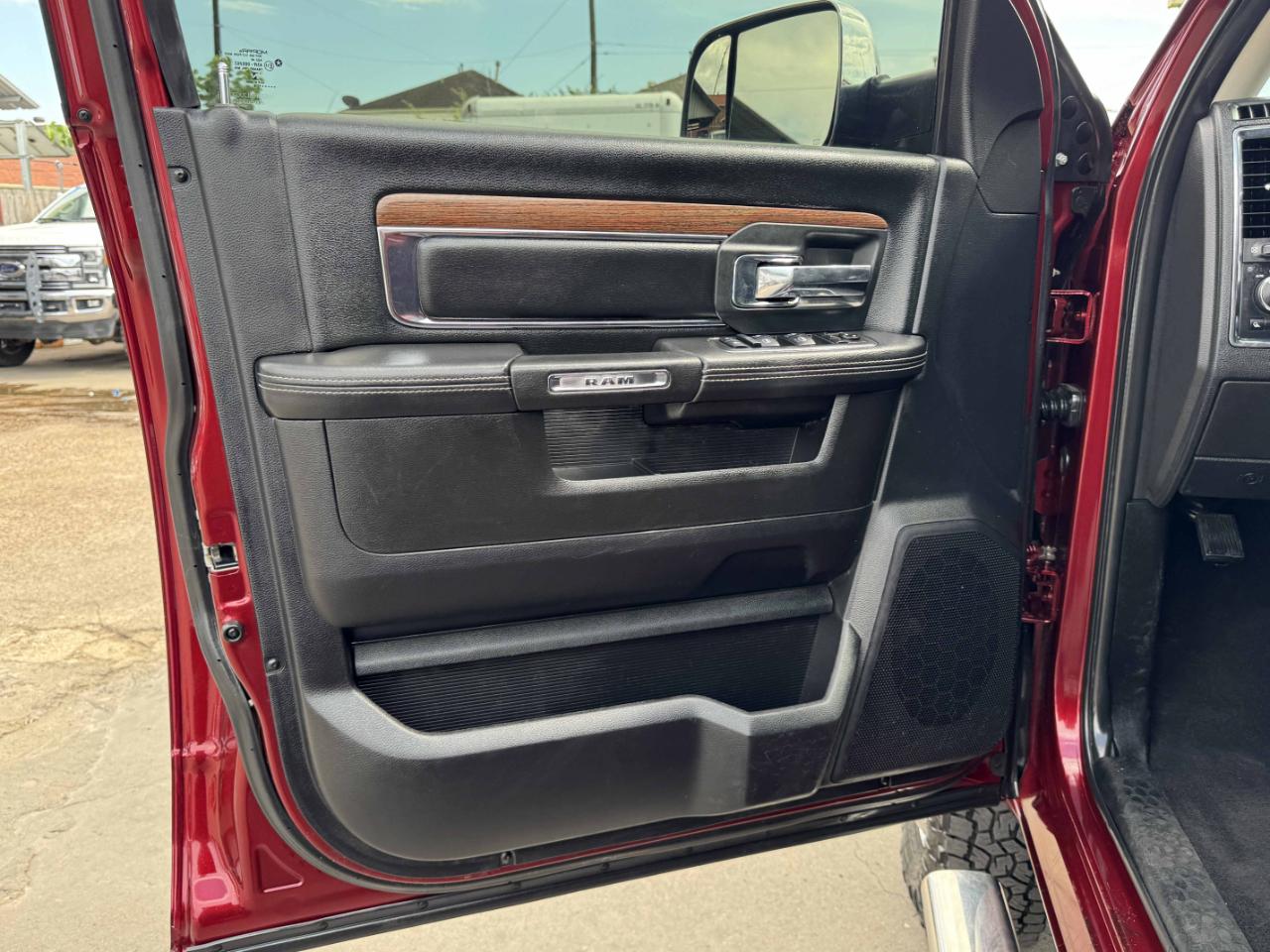 RAM 3500 Laramie Mega Cab 4WD 2018