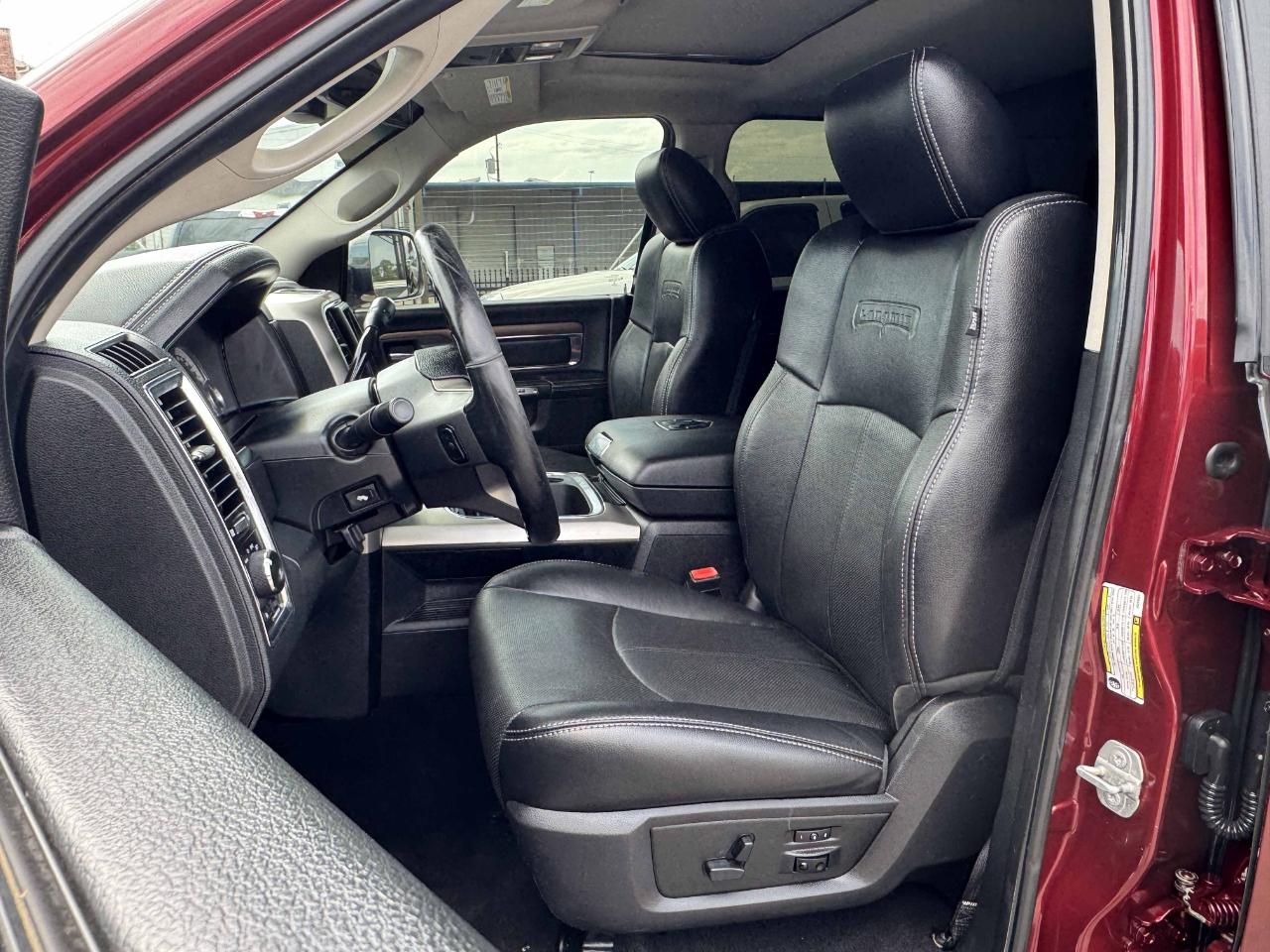 RAM 3500 Laramie Mega Cab 4WD 2018