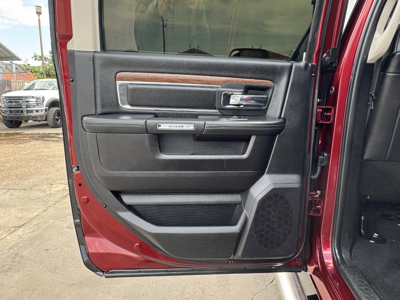 RAM 3500 Laramie Mega Cab 4WD 2018