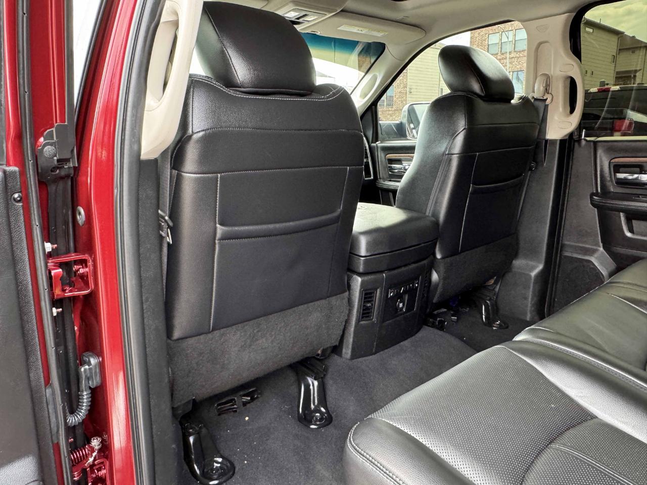 RAM 3500 Laramie Mega Cab 4WD 2018
