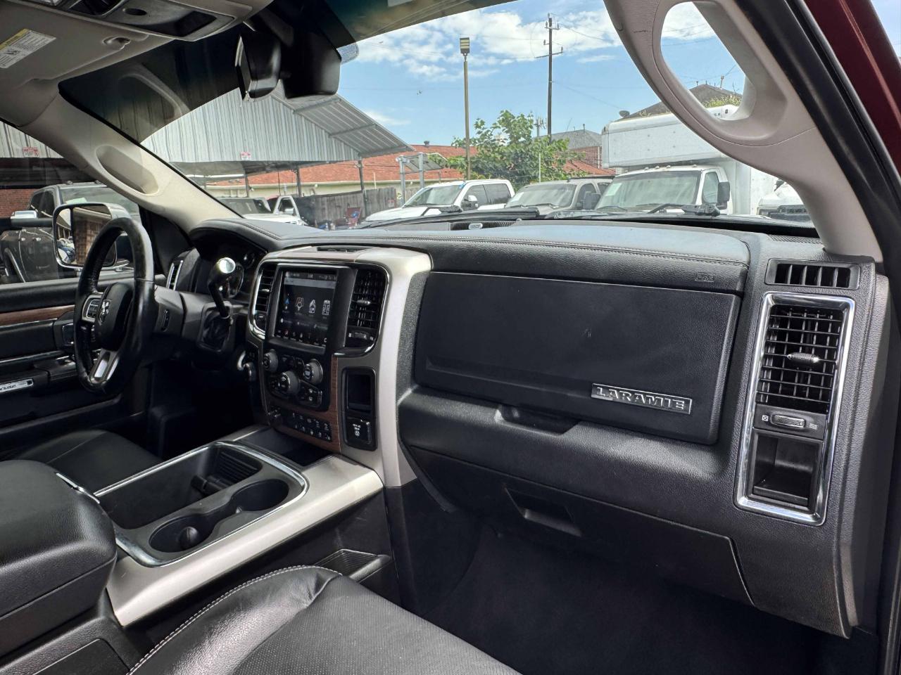 RAM 3500 Laramie Mega Cab 4WD 2018