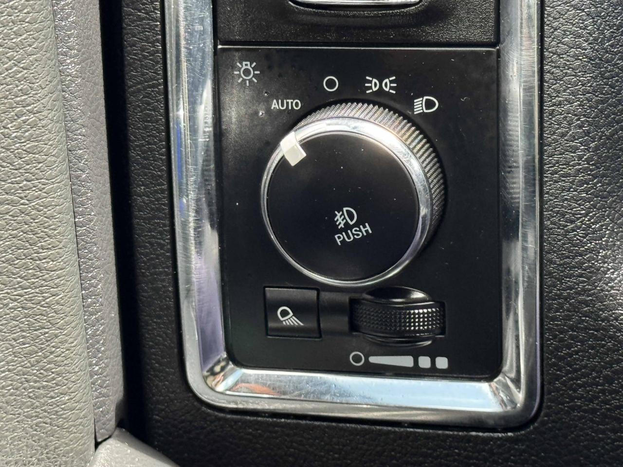 RAM 3500 Laramie Mega Cab 4WD 2018