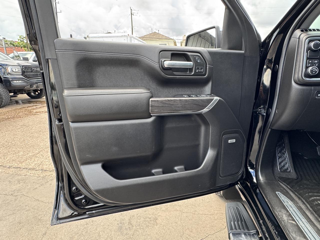 Chevrolet Silverado 1500 LTZ Crew Cab 2WD 2019