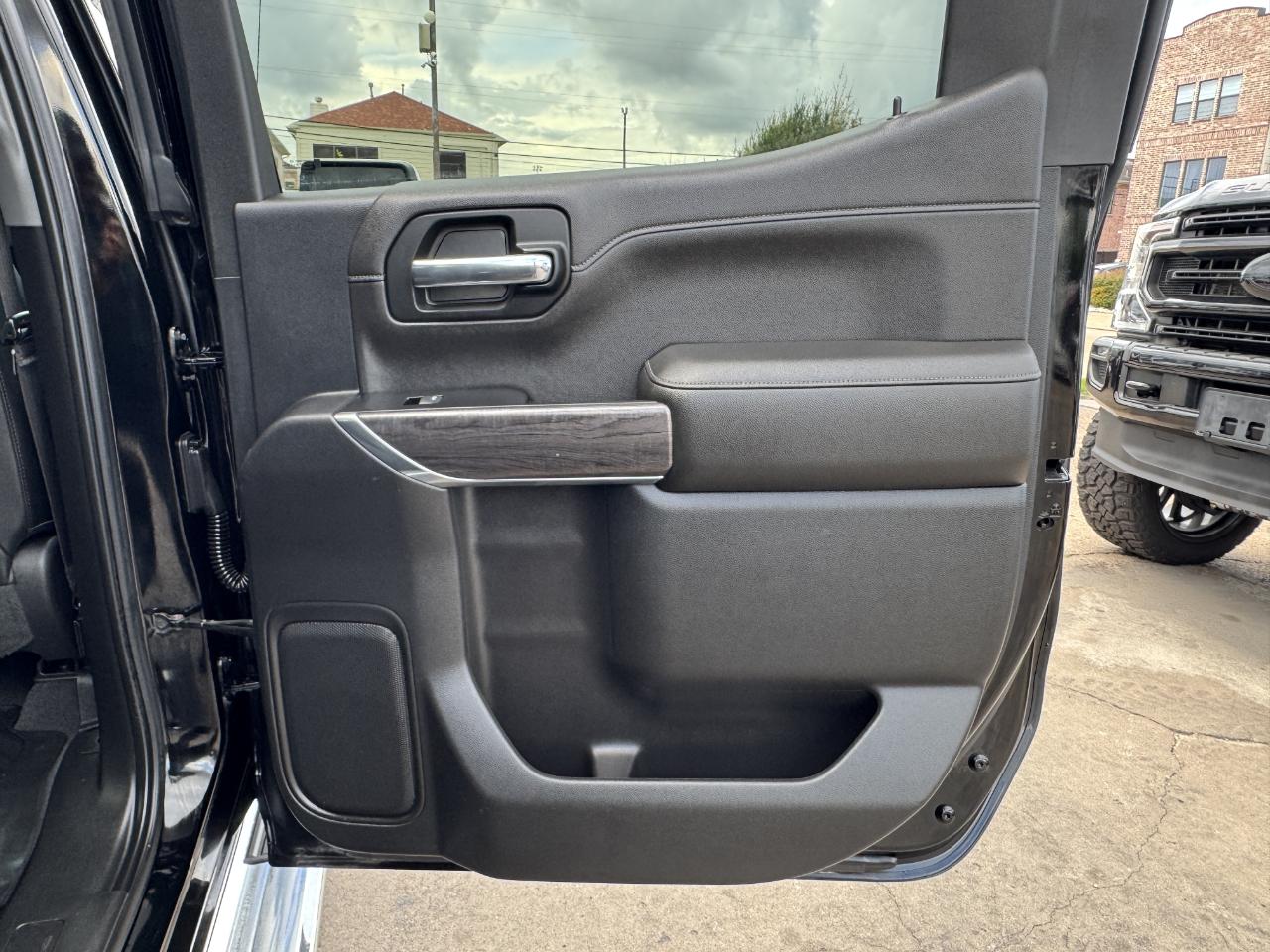 Chevrolet Silverado 1500 LTZ Crew Cab 2WD 2019