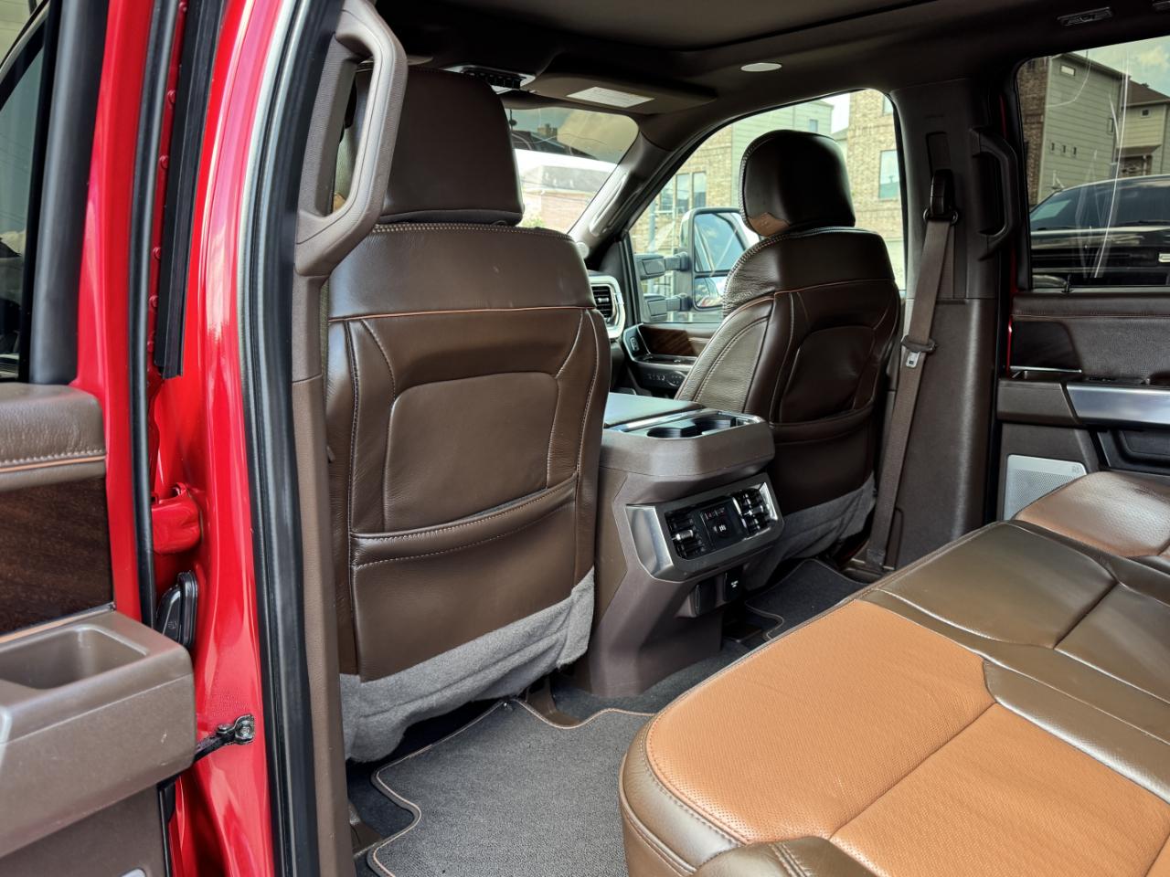 Ford Super Duty F-350 DRW  2024
