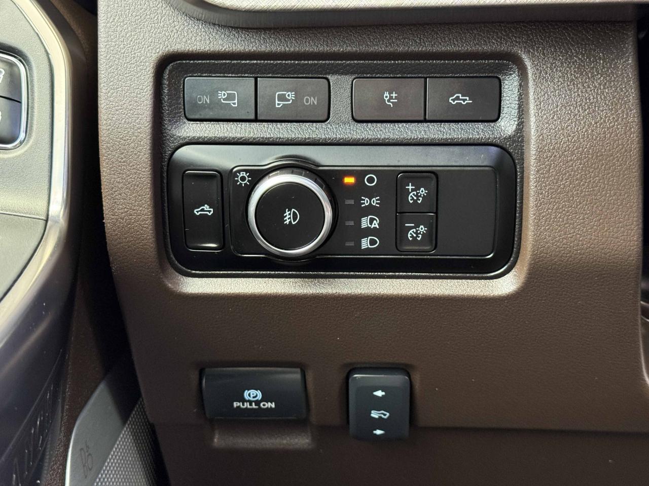 Ford Super Duty F-350 DRW  2024