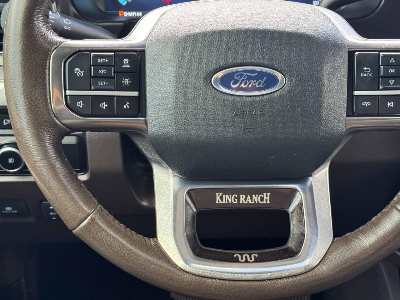 Ford Super Duty F-350 DRW  2024