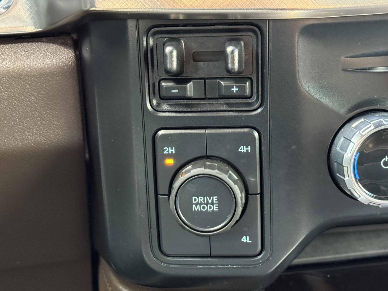 Ford Super Duty F-350 DRW  2024