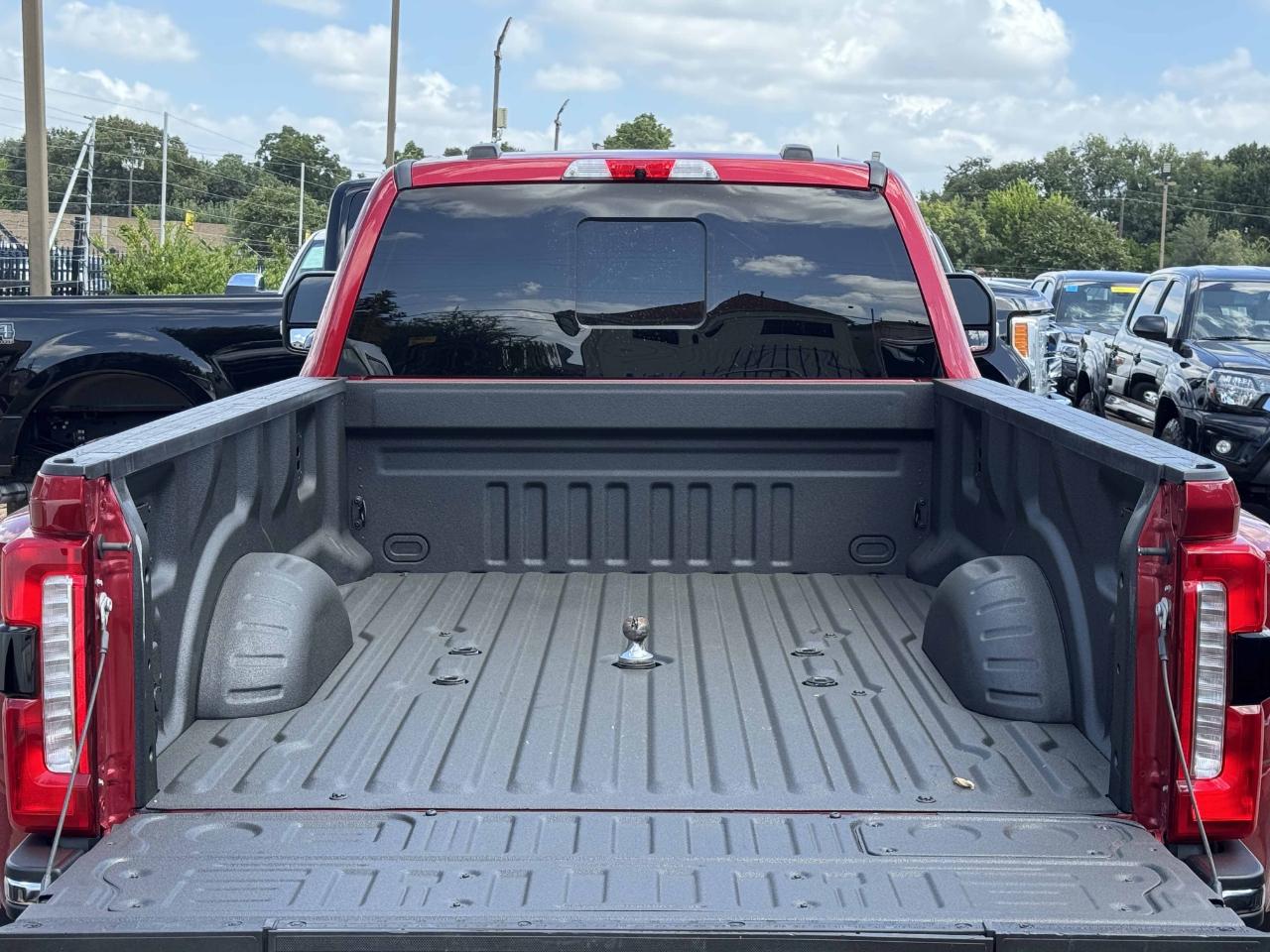 Ford Super Duty F-350 DRW  2024