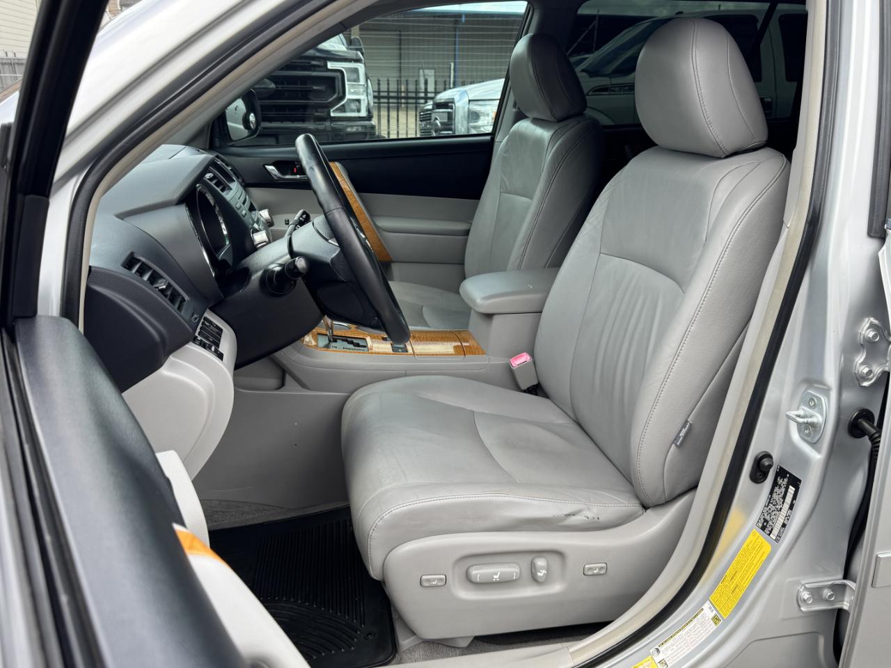 Toyota Highlander Hybrid Limited AWD 2009