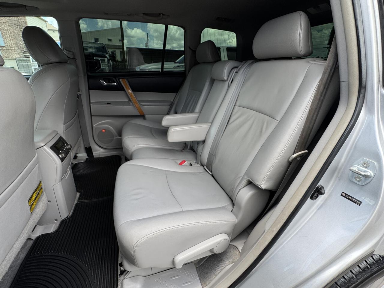 Toyota Highlander Hybrid Limited AWD 2009