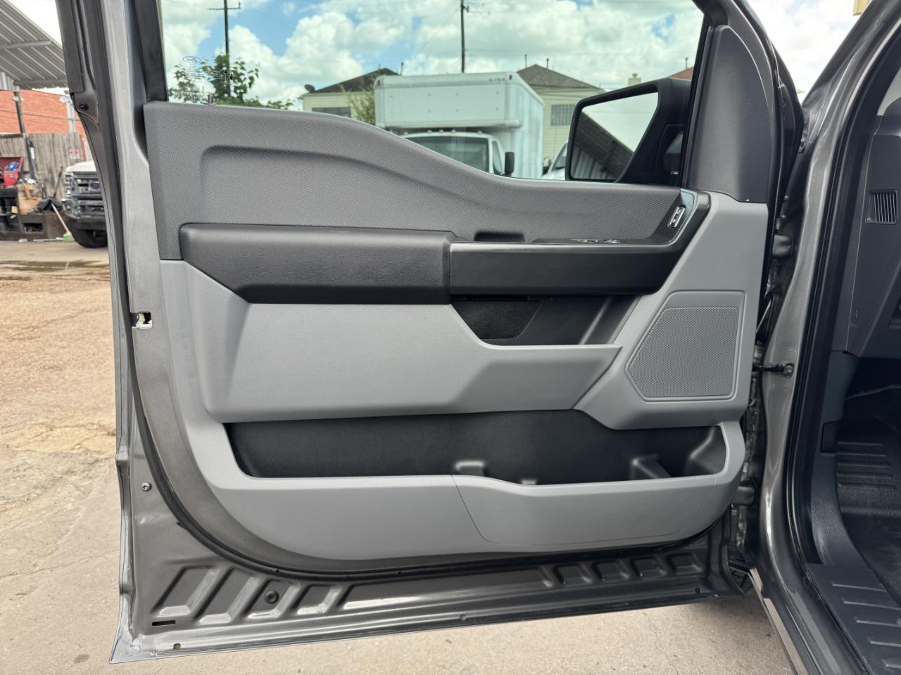Ford F-150  2025