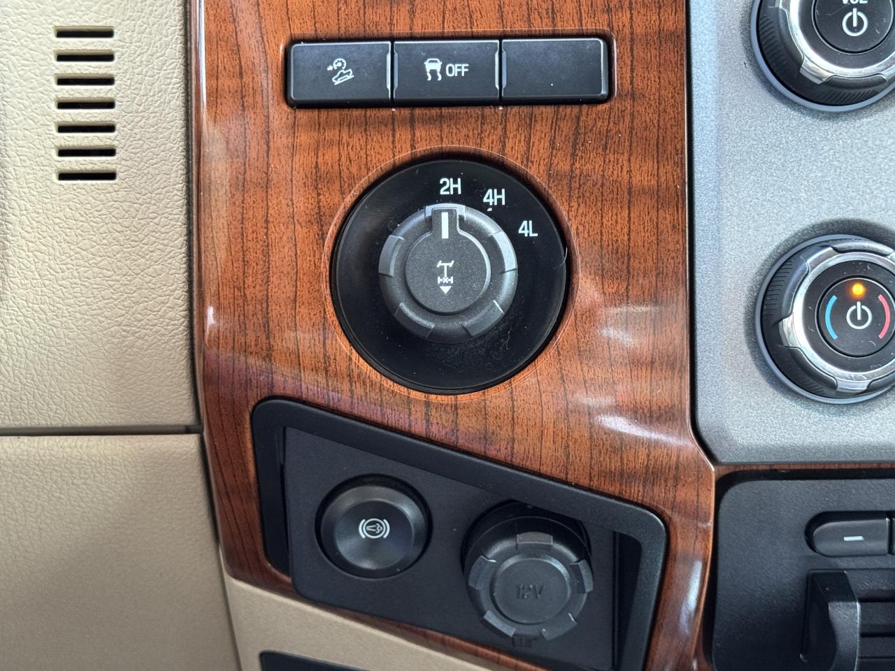 Ford Super Duty F-250 SRW  2015