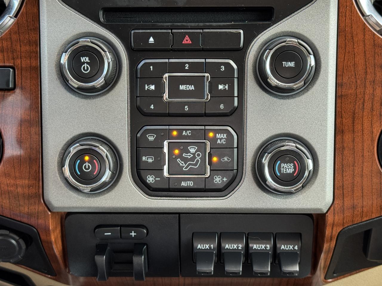Ford Super Duty F-250 SRW  2015