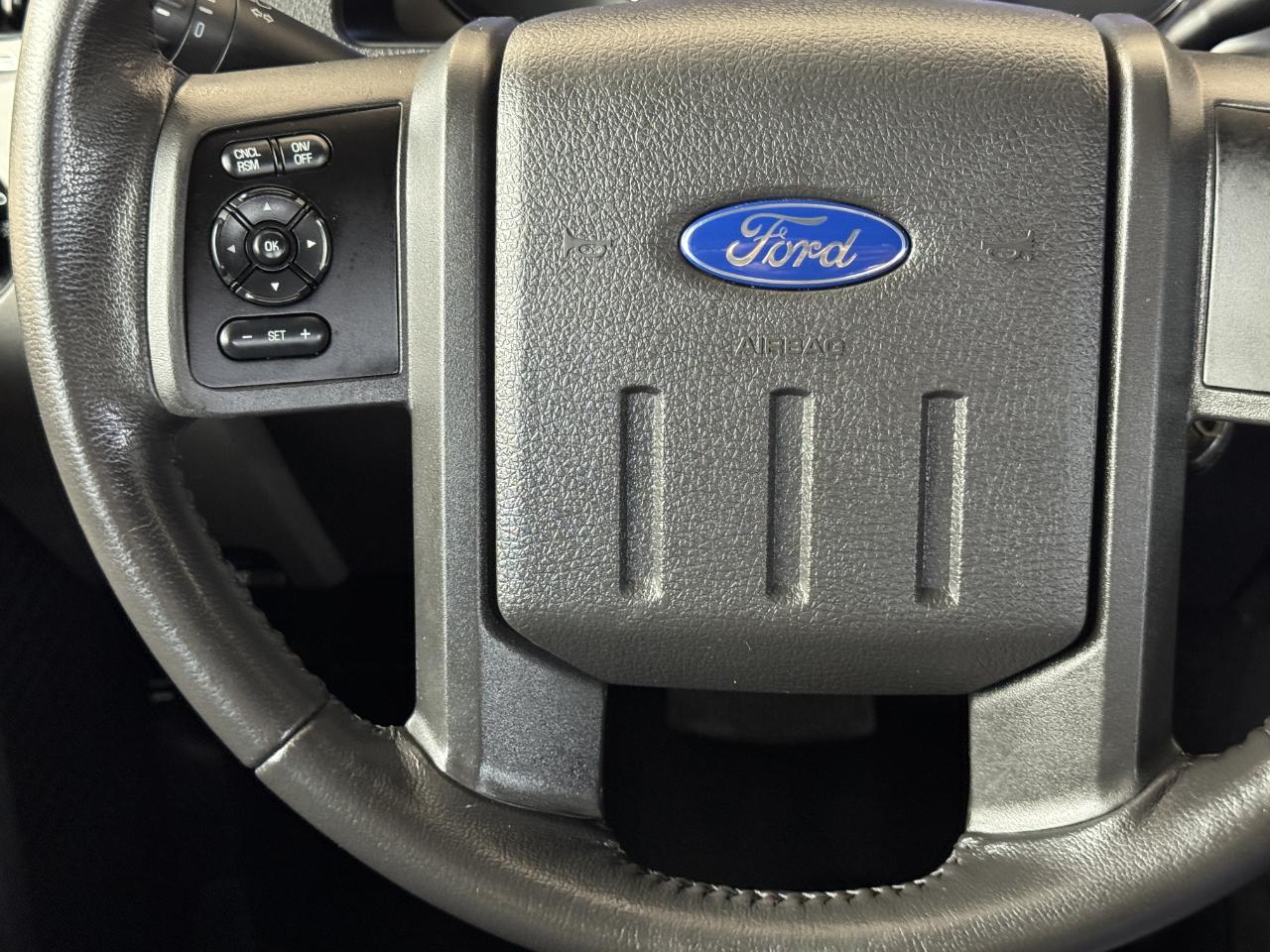 Ford Super Duty F-250 SRW  2014