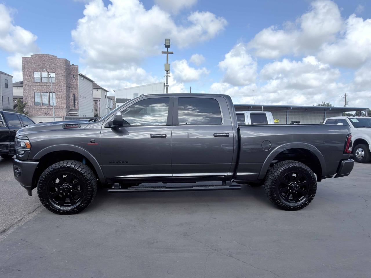 RAM 2500 Laramie Crew Cab 4WD 2021