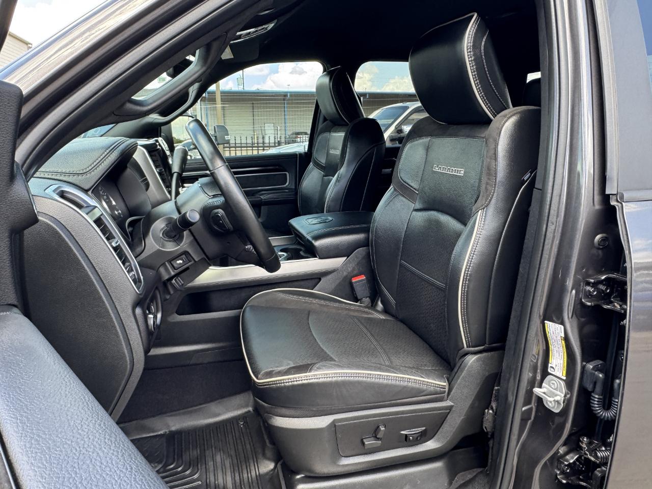 RAM 2500 Laramie Crew Cab 4WD 2021
