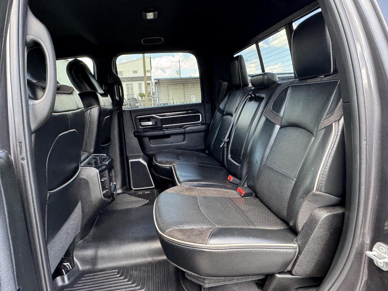 RAM 2500 Laramie Crew Cab 4WD 2021